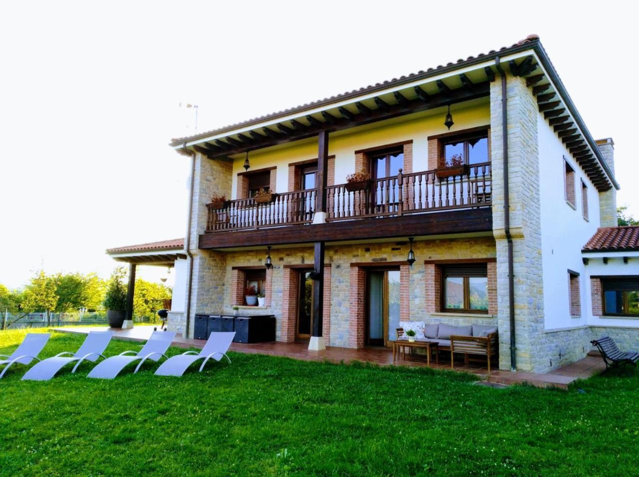 Villa Tiviti Овьедо Экстерьер фото